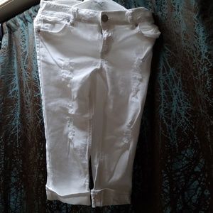 Rue21 white capris pants